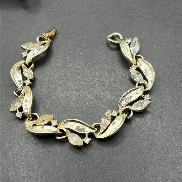 Lisner Jewelry Jewelry Vintage Lisner Rhinestone Bracelet